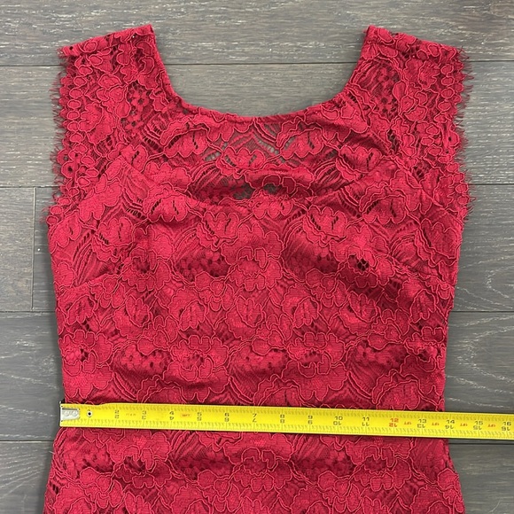 Red lace dress - Picture 10 of 12
